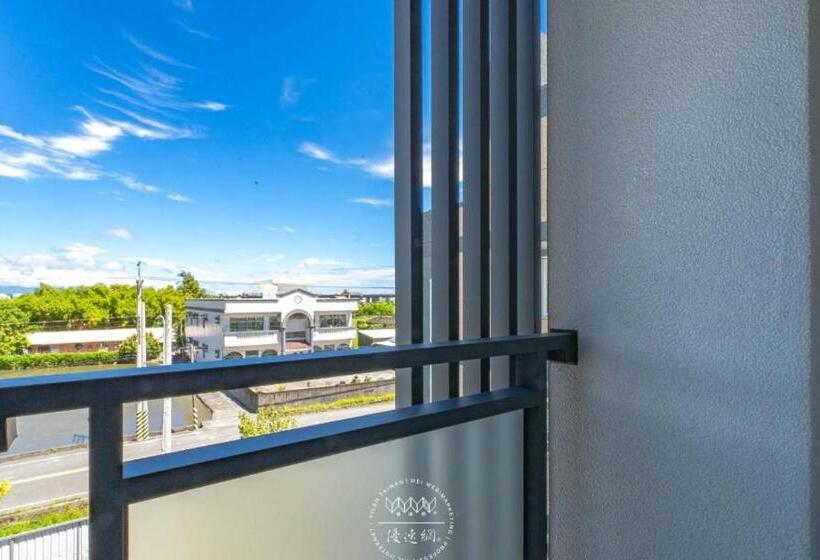 اتاق استاندارد با بالکن, Namek Guesthouse