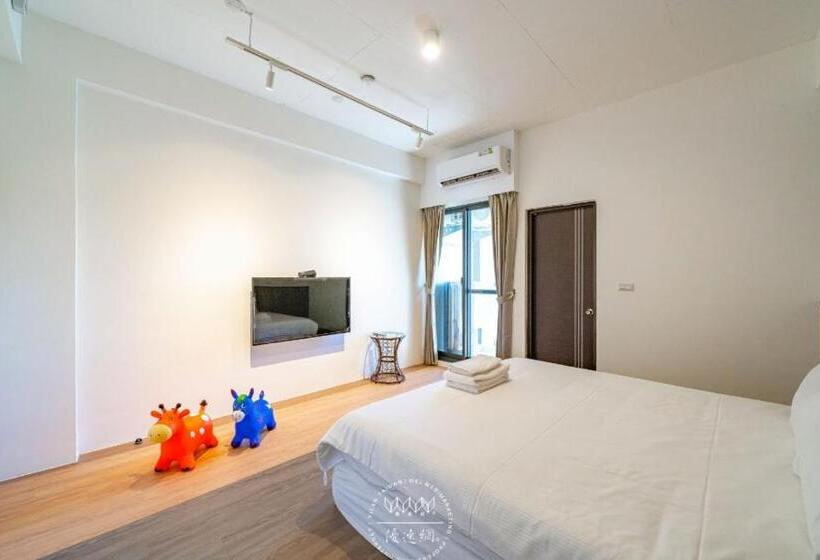 اتاق استاندارد با بالکن, Namek Guesthouse