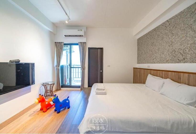 اتاق استاندارد با بالکن, Namek Guesthouse