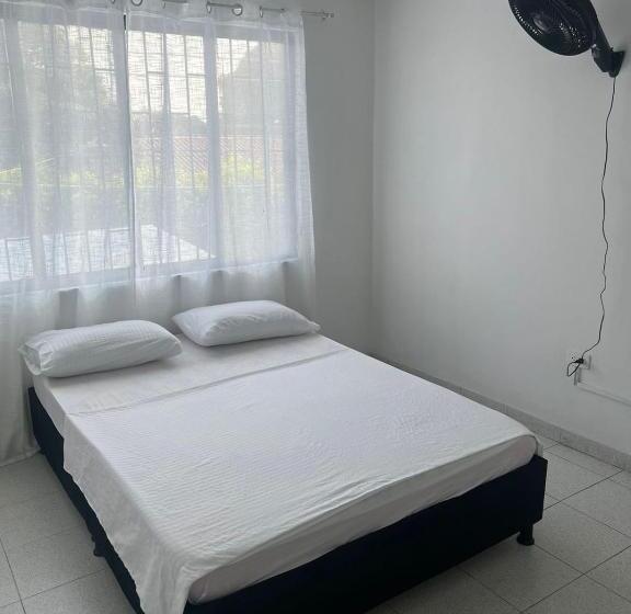 Номер Стандарт с Террасой, Jerusalén