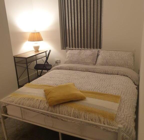 اتاق استاندارد, Sweet Dreams 2