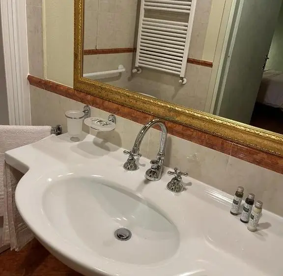 Standard Yhden Hengen Huone, 039 Maggioni B&b