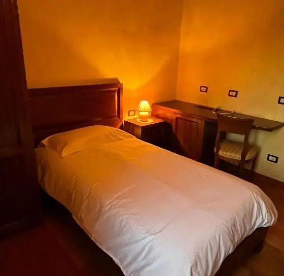 Standard Yhden Hengen Huone, 039 Maggioni B&b