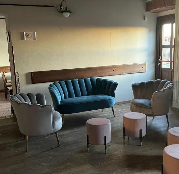 小型套房带阳台, 039 Maggioni B&b