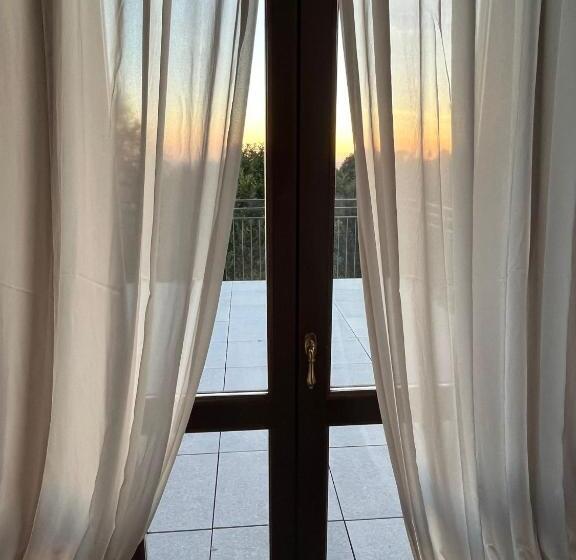 小型套房带阳台, 039 Maggioni B&b