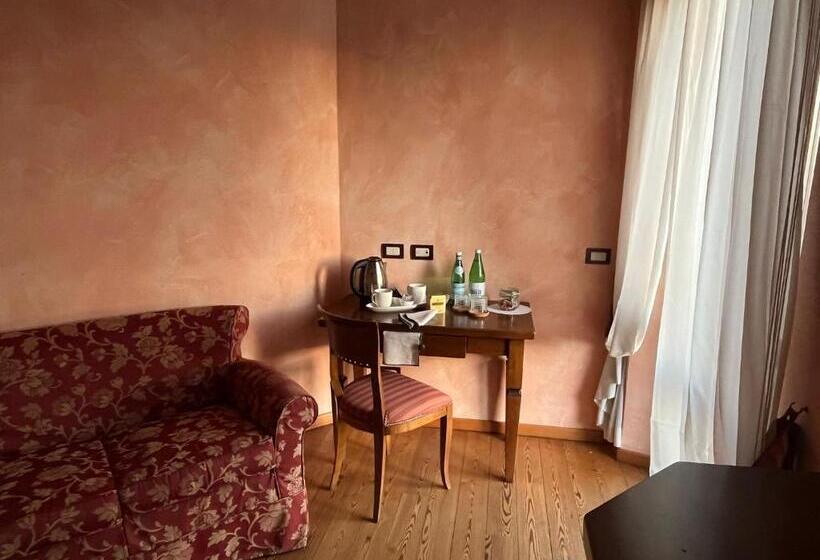 小型套房带阳台, 039 Maggioni B&b