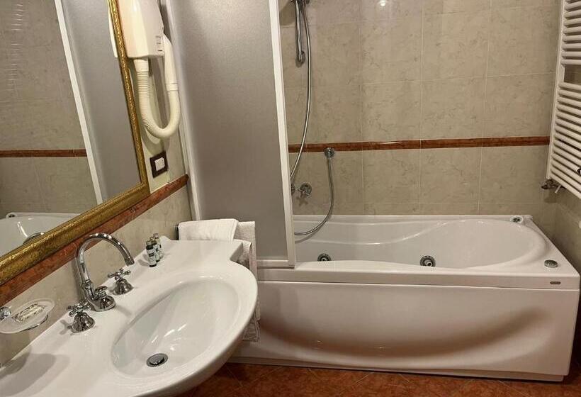 小型套房带阳台, 039 Maggioni B&b