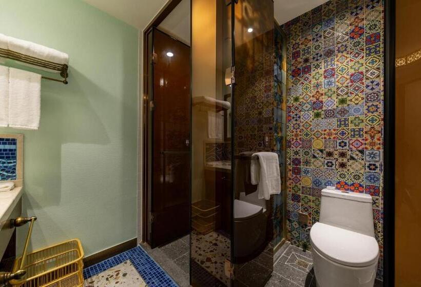 バルコニー付きデラックスルーム, Overseas Chinese Town Nanyang Inn