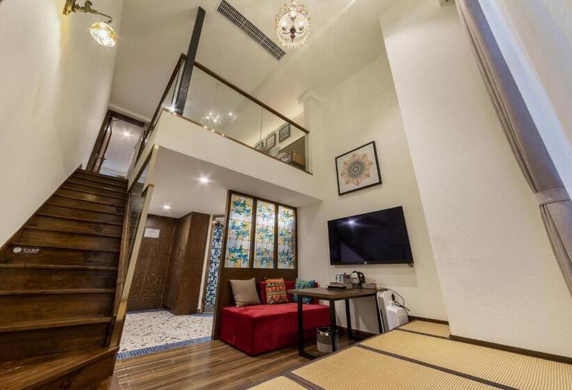 メゾネットスイート, Overseas Chinese Town Nanyang Inn