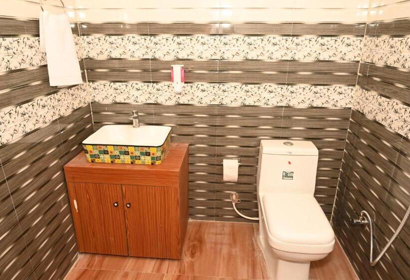 Номер Стандарт с Балконом, Himalayan Hill Top Resort