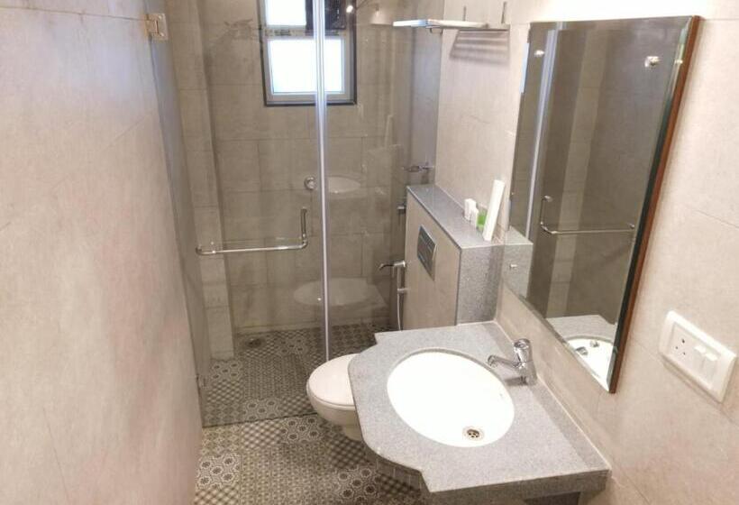 חדר דלוקס, Lar De Oliveira