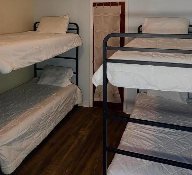 Номер Стандарт, On Magnolia East Home