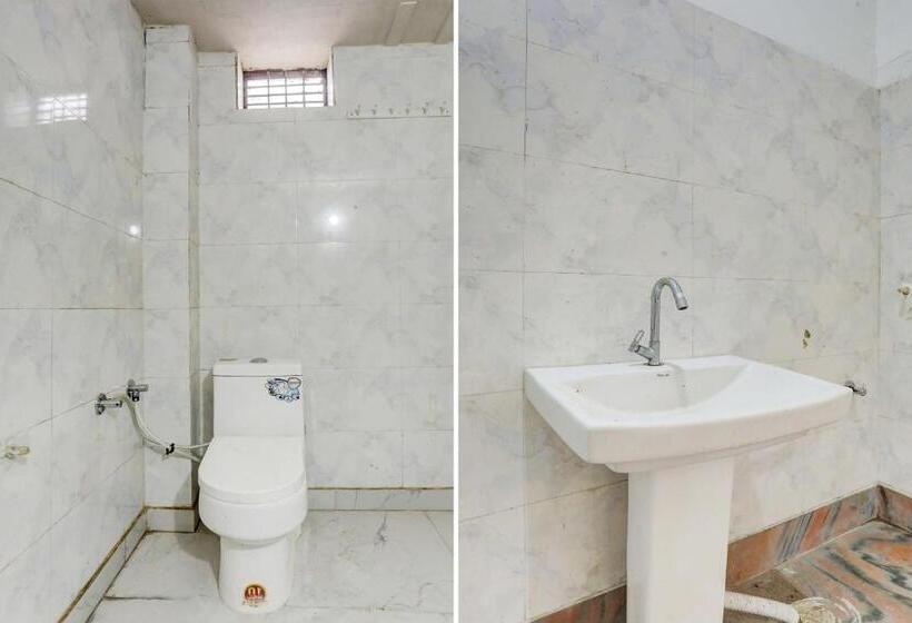 Triple Classic Room, Oyo Royal Guest House