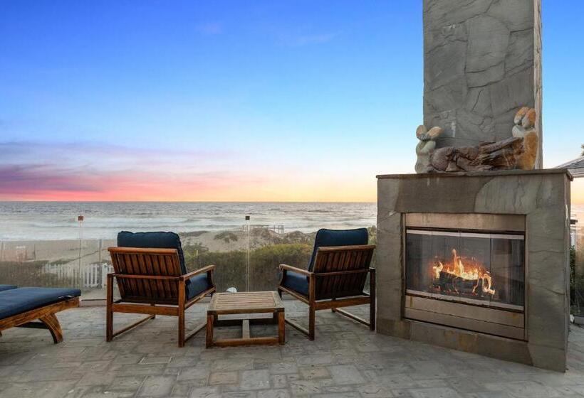 شقة غرفة واحدة, Malibu Dunes By Fieldtrip Expansive Hamptons Style Estate W Private Beach Backyard