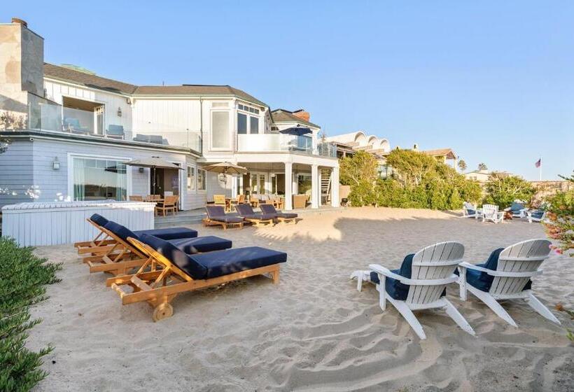 شقة غرفة واحدة, Malibu Dunes By Fieldtrip Expansive Hamptons Style Estate W Private Beach Backyard