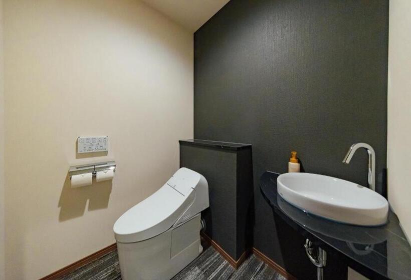 غرفة قياسية, The Hotel Obuse