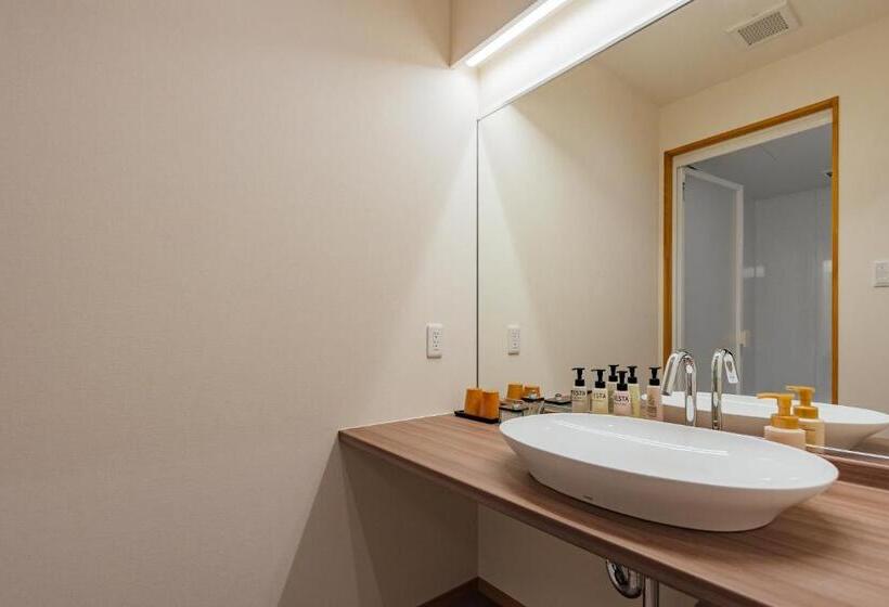 غرفة قياسية, The Hotel Obuse