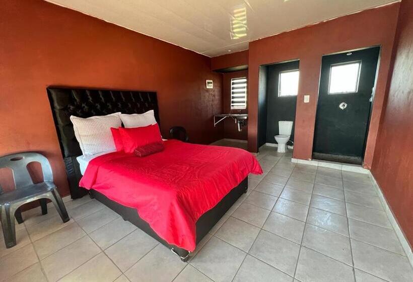 דירת חדר, X Motel Vosloorus