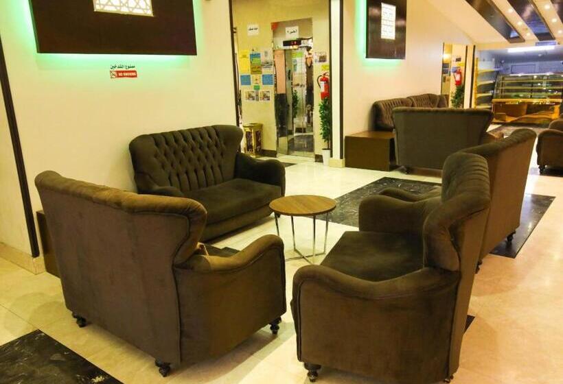 غرفة قياسية ثلاثية, فندق رتاج الحياة