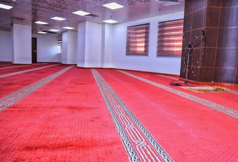 غرفة قياسية ثلاثية, فندق رتاج الحياة