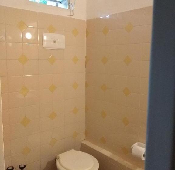 غرفة قياسية, El Limon