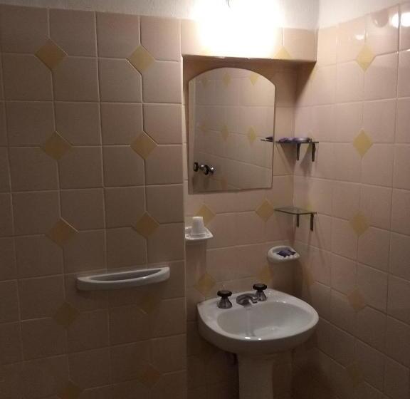 غرفة قياسية, El Limon