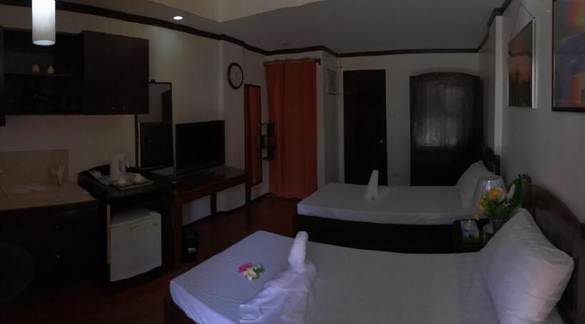 شقة غرفة واحدة, Ranile S Pension House