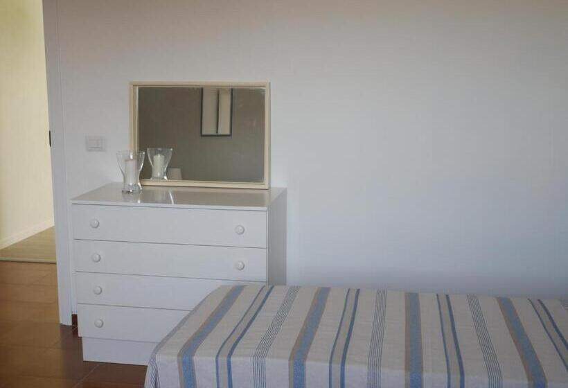 غرفة قياسية ثلاثية, Il Giardino Della Quercia