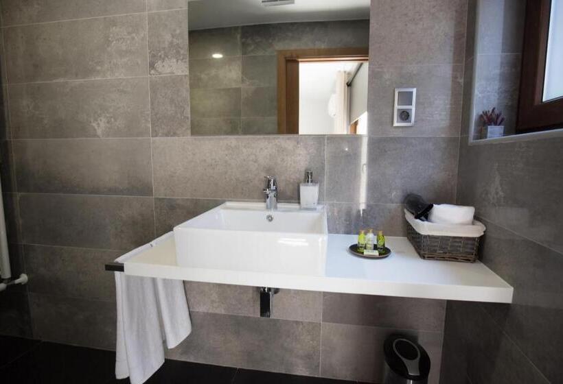 스탠다드 스튜디오, Casa Da Portela