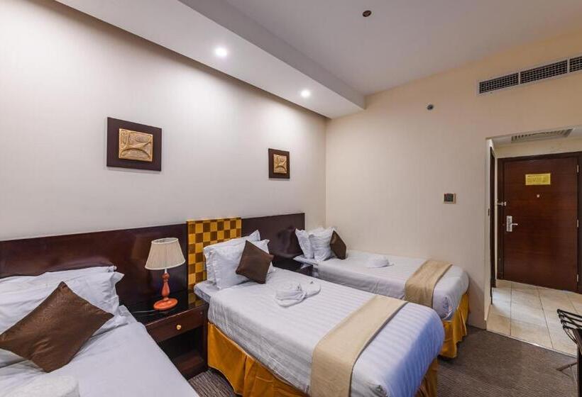 غرفة قياسية ثلاثية, Joury Al Mashaer