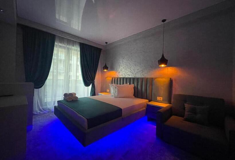 اتاق استاندارد سه تخته با بالکن, Kalya