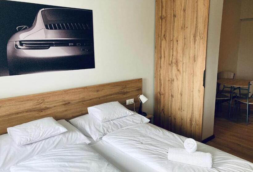 شقة غرفة نوم واحدة بالطابق الأرضى, Panzió Route 87