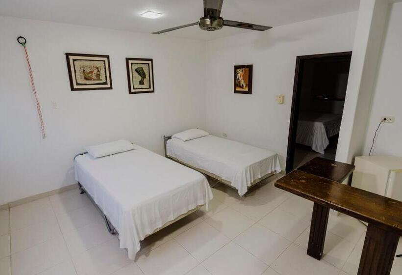 חדר משפתחתי סופריור, Rancho Regis