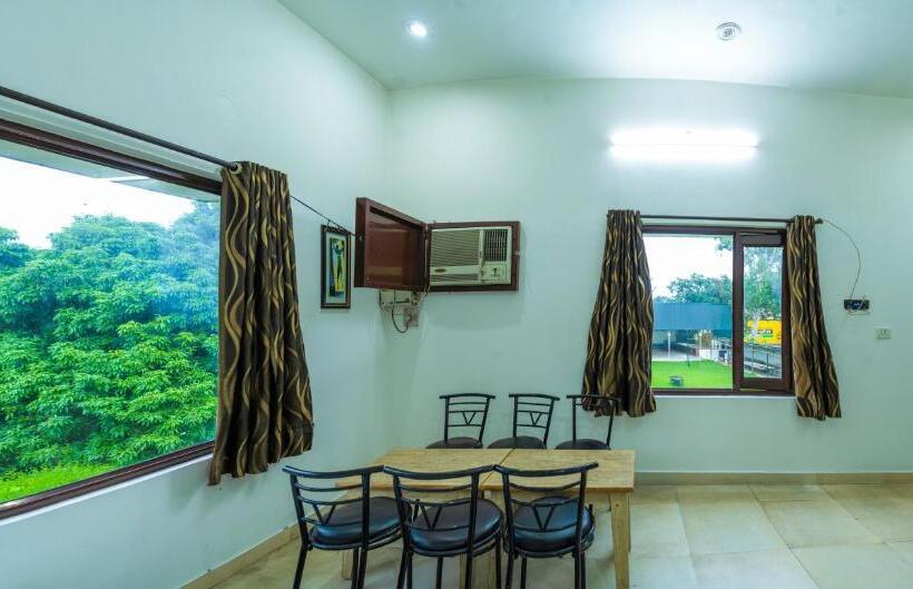 סוויטה אקזקיוטיב, Krishna Garden Hotel & Restaurant