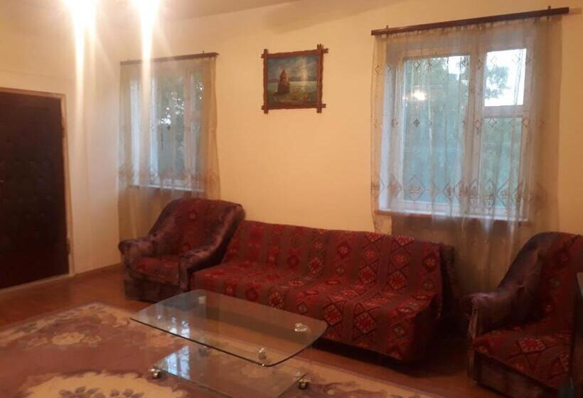 家庭间, Aghveran Eco Guest House