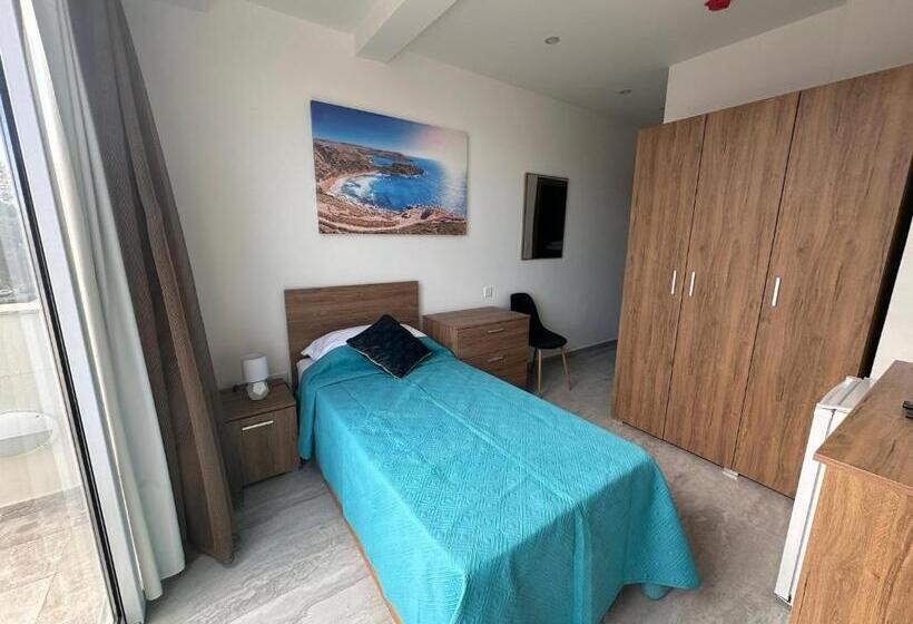 اتاق یک تخته با چشم‌انداز باغ, La Bella Guesthouse