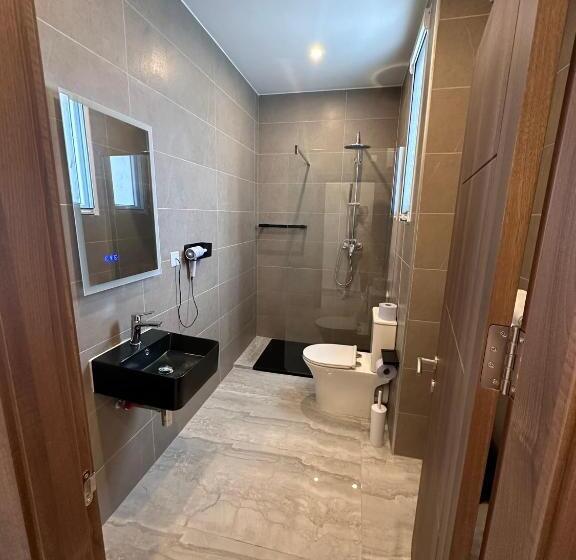 اتاق لوکس با بالکن, La Bella Guesthouse