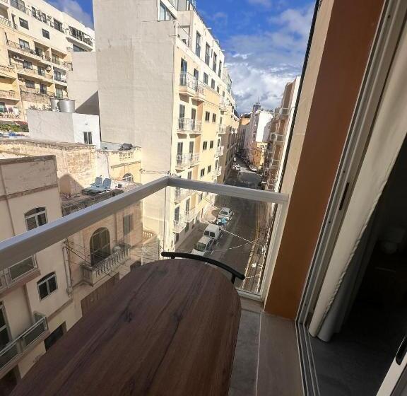 اتاق لوکس, La Bella Guesthouse