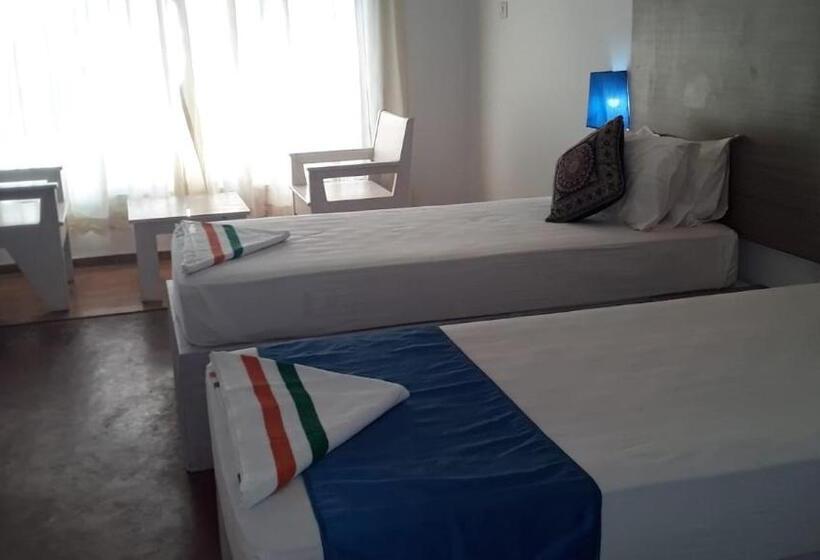 デラックスルーム, Flyzone Seashell Cottages Only For Indian Nationals With Valid Entry Permit