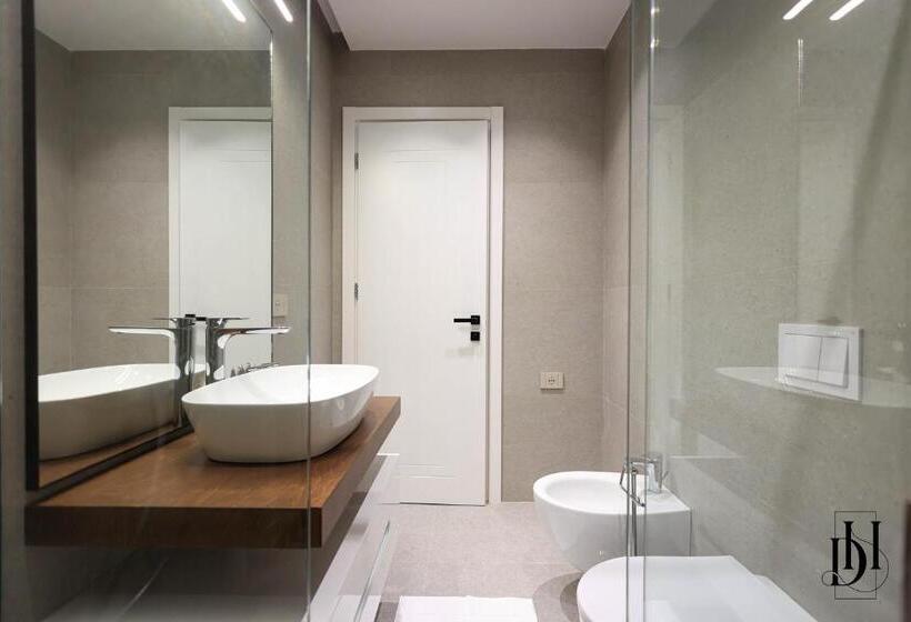 غرفة قياسية ثلاثية, Deha Rooms & Apartments