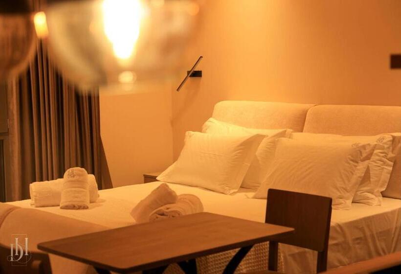 스탠다드 트리플 발코니 룸, Deha Rooms & Apartments