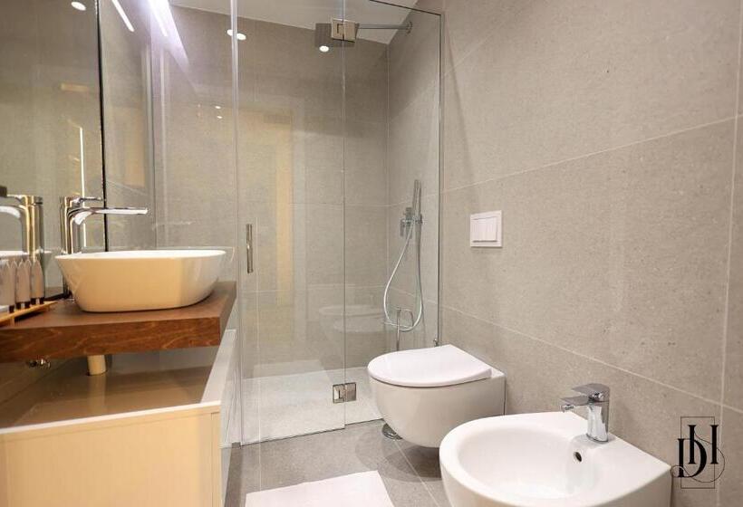 غرفة قياسية ثلاثية مزودة بشرفة, Deha Rooms & Apartments