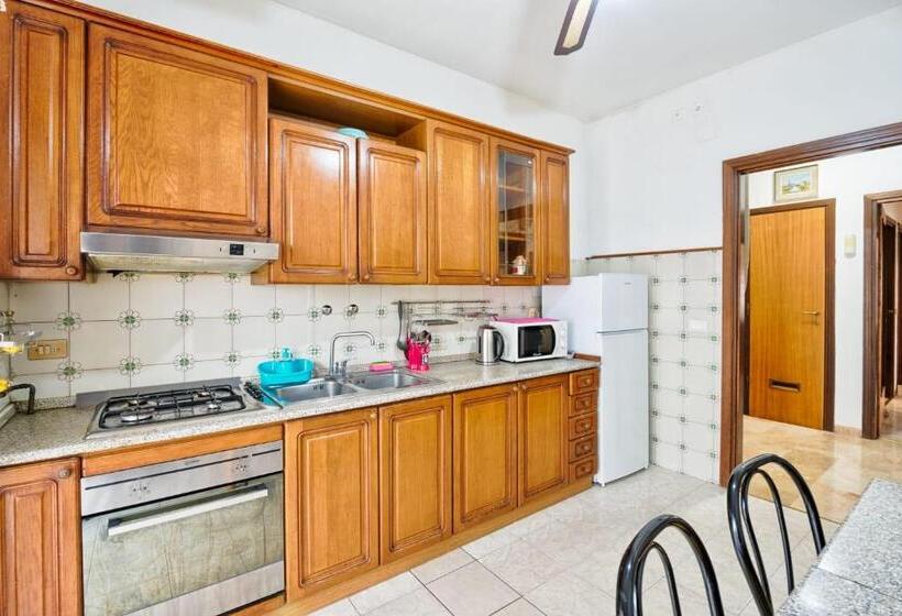 اتاق استاندارد با سرویس بهداشتی مشترک, Grand Canal Apartment Venice