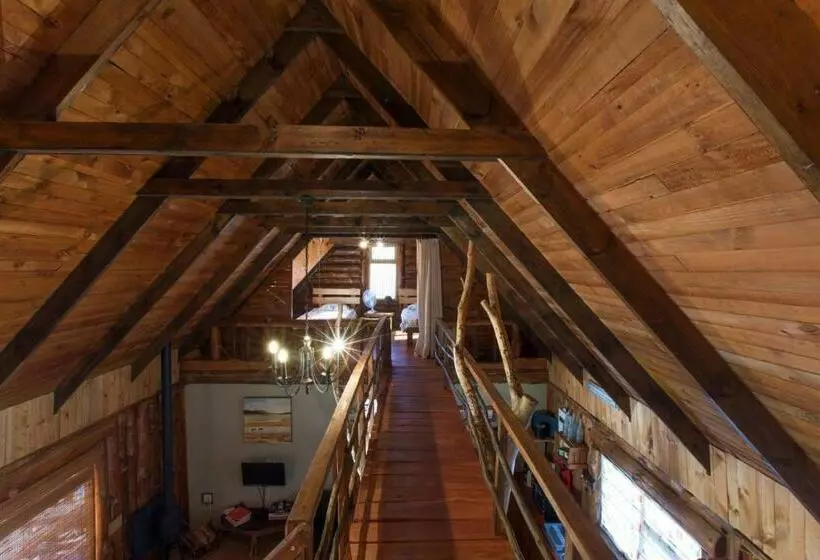 Talo 1 Makuuhuone, A Log Home At Buffalo Creek