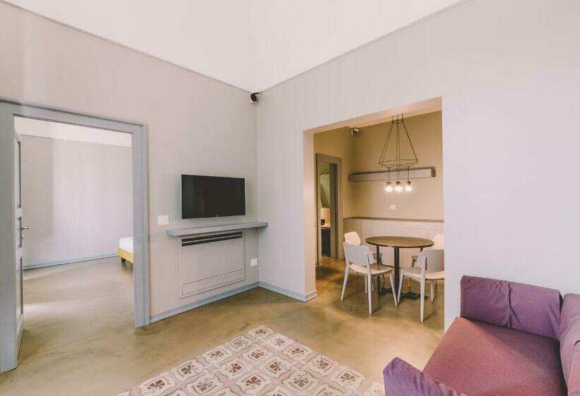 Casa 1 Quarto, Cinquevite