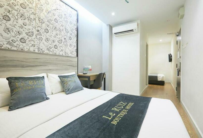 اتاق خانوادگی, Le Ruiz Boutique