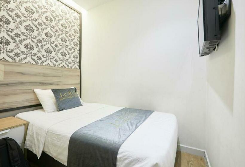 اتاق خانوادگی, Le Ruiz Boutique