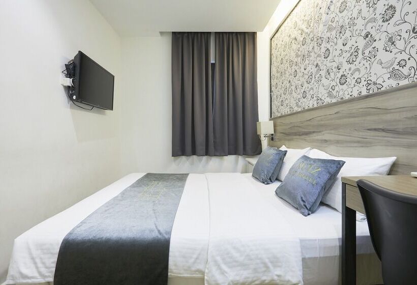 اتاق خانوادگی, Le Ruiz Boutique