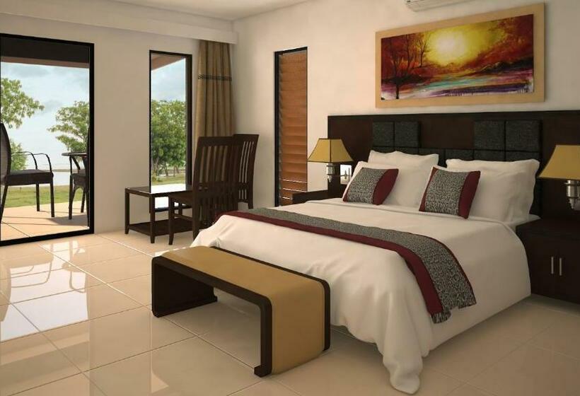 스탠다드 룸 킹사이즈 침대, Nila Beach Resort
