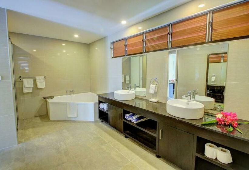 스탠다드 룸 킹사이즈 침대, Nila Beach Resort